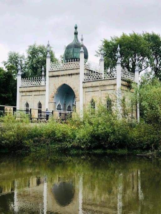 Kozy Kabin Вотафорд Экстерьер фото